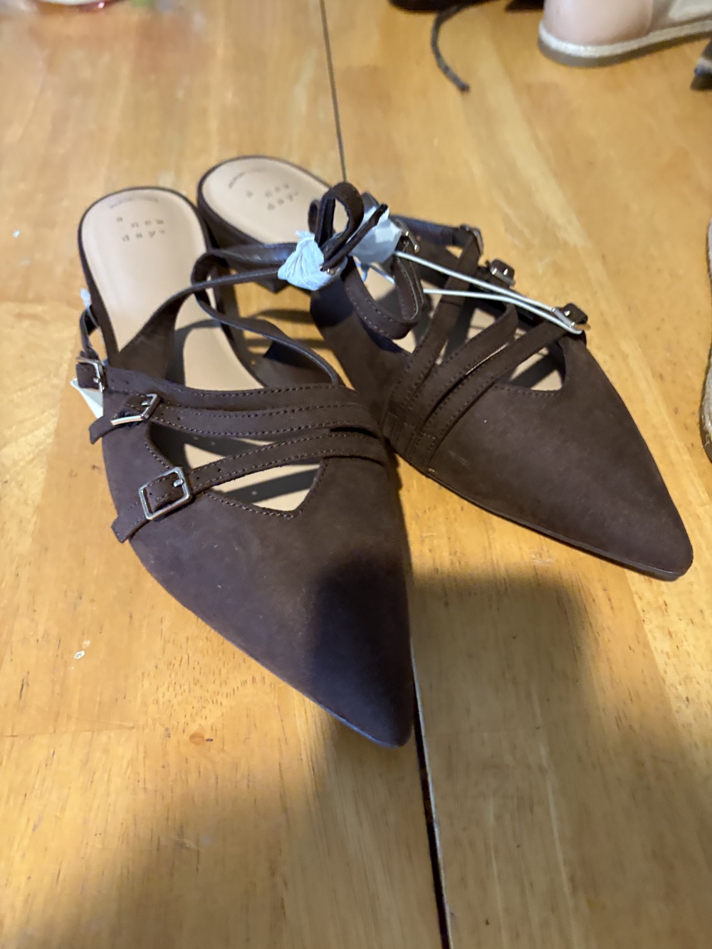Pointed Toe Multi Strap Slingback Women's Brown Flats Size 8.5 A New Day Twiggy